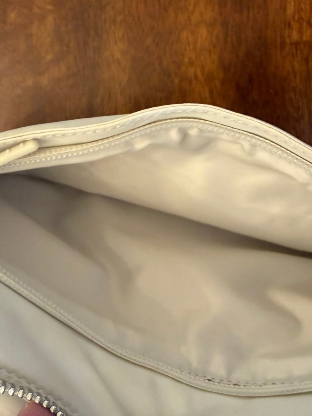 Lululemon City Essentials Mini Shoulder Bag 1L Butter Cream *Marks - Picture 6 of 6